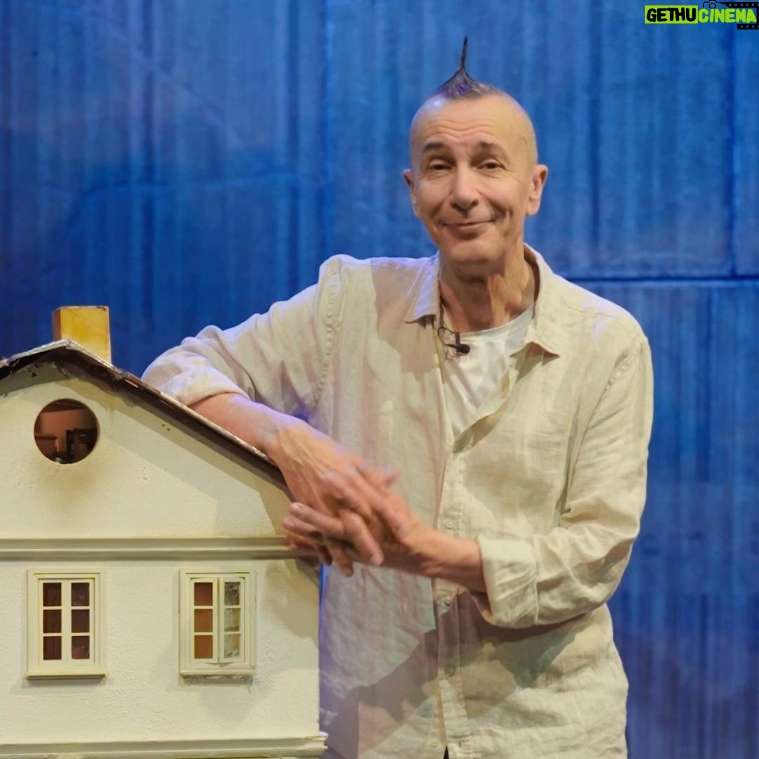 Arturo Brachetti - 536 Likes - 🇮🇹 A una grande capitale serve un grande spettacolo. #SOLO arriva in Scozia al teatro Lennox per il @edfringe . Ci vediamo là! E a quello che vedrai… non crederai. Inizialmente 😝
🇬🇧 A great capital city needs a great show and one is finally here. Coming to Scotland at the Lennox Theatre, it's #SOLO for the Fringe Festival. You won't believe your eyes. At first! 😝
See you all there!
#fringefestival #fringefestival2024