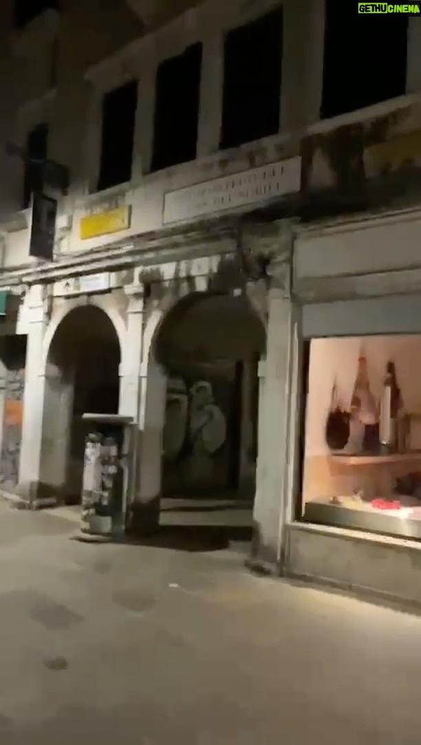 Arturo Brachetti - 1.3K Likes - Vi svelo una curiosità di Venezia che pochissimi conoscono!
#venezia #arturobrachetti #italy #venice #secret #brachetti
