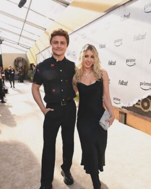 Arturo Castro Instagram - Had a blast last night celebrating my homie @kodefitz’s new show @falloutonprime !

Honestly, playing Fallout got me through 2020, and seeing what the amazing cast and team have done to bring it to life is absolutely mind blowing! 

Here’s to 17 seasons of this amazing show. Thanks as always to @nicolaparish for keeping me in mind.