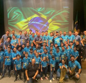 Arturo Sandoval Instagram - This morning the Brazilian Army and the Military Police offered me a tribute in Brasilia, Brazil.
I'm very grateful for such an important honor.