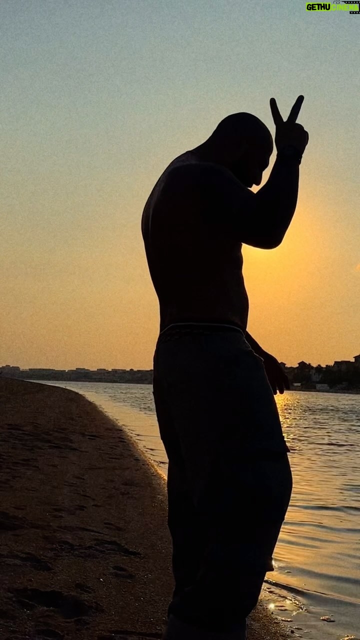 Artyom Kacharyan - 4.5K Likes - Ставь 🌌 если будешь слушать завтра ночью , ставь 🌅 если послушаешь в пятницу утром👇☺️👇