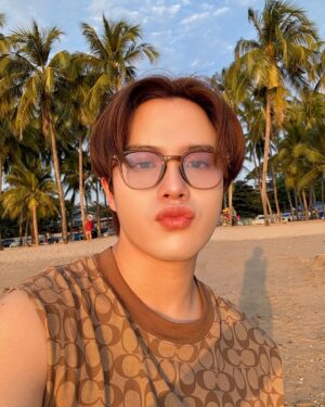 Arun Asawasuebsakul Instagram - The sun still sets