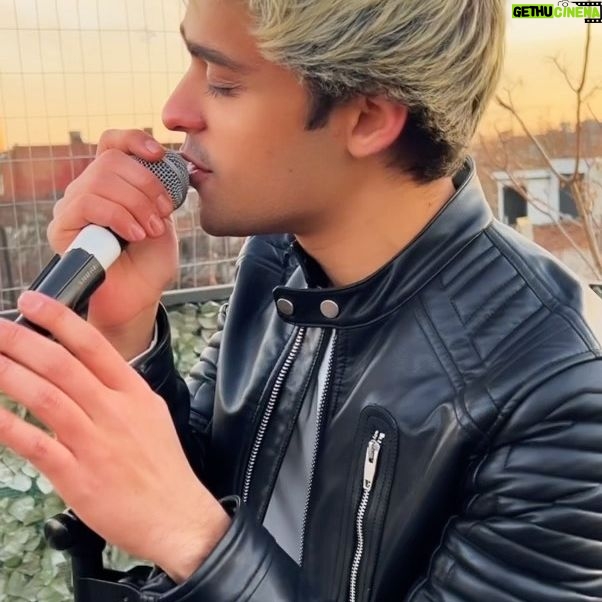 Aryaan Arora - 41K Likes - My rendition of this beautiful song #RANG by @shekharravjiani @priyasaraiyaofficial