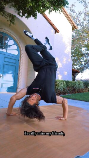 Asaf Goren Instagram - I really miss my friend 💔

#musicproducer #musicvideo #beatmaker #indiemusic #indierapper #musicproduction #break #breakdance #breaking #olympics #xtrdnry
