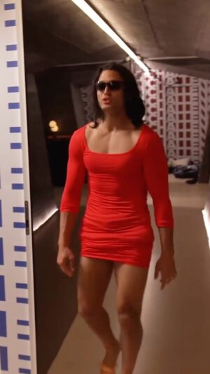 Asaf Goren Instagram - Wow, me in a red dress and heels 👠. Life is beautiful babyyyyyyy
@thechallenge @mtv