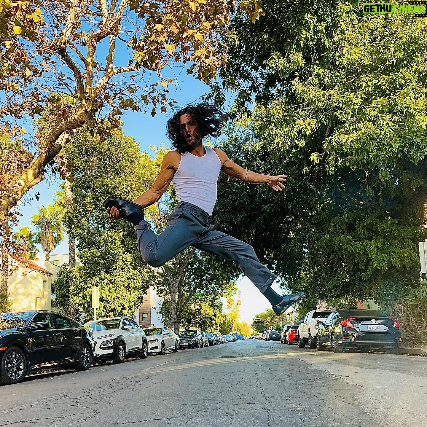Asaf Goren - 409 Likes - sun is out ☀️
Big shout out to @softstarshoes for hooking me up with those beautiful Hamilton