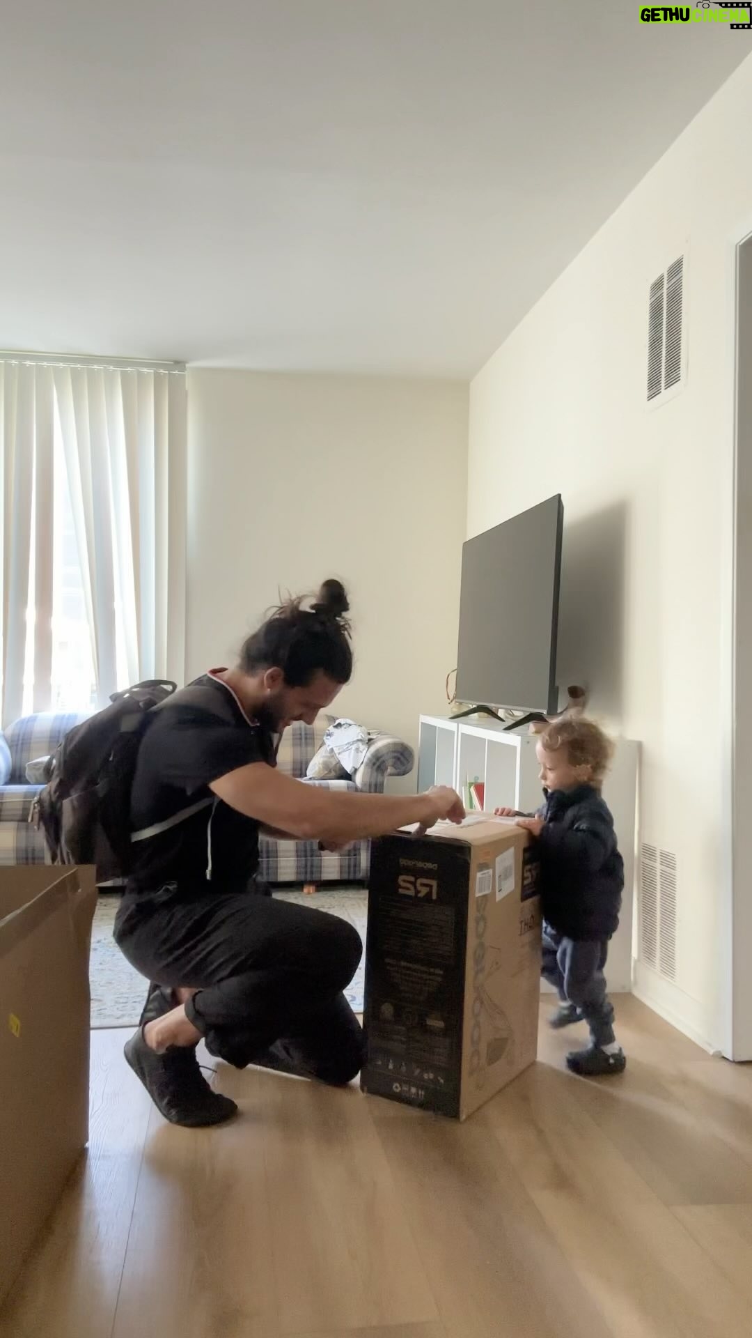 Asaf Goren - 374 Likes - Thank you @beberoad.baby !! It took us less than a minute to assemble the R2 stroller ! Ivri loves it !!!!!!!