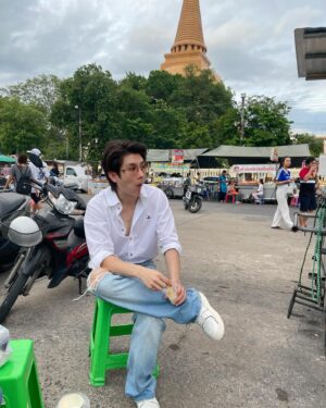 Asavapatr Ponpiboon Instagram - รับจ้างเฝ้าร้านครับจ้างได้.