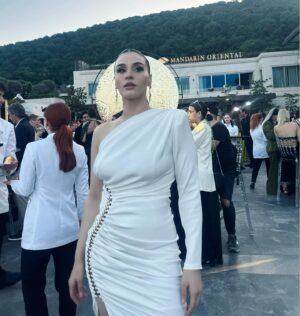 Asena Girişken Instagram - #ellestyleawards @elleturkiye 💫✨⭐️