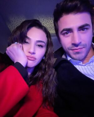 Asena Girişken Instagram - Şundanbundanoradanburadan.