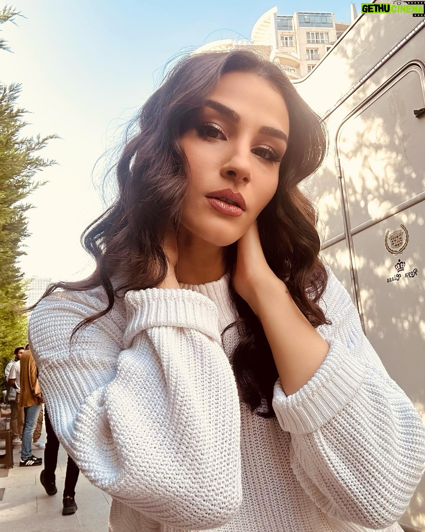 Asena Girişken - 5K Likes - Setten bildiriyorum…😬
@aldatmakdizi 🤍