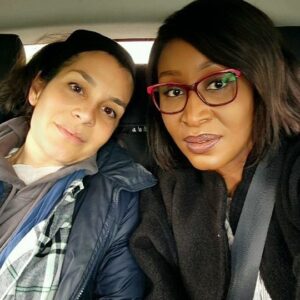 Ashionye Michelle Raccah Instagram - Disturbing a quiet village, after a good pint with my sister in-love @sarahnash23 and my lil' Miss Ochie💃🏽💃🏽
#family #love