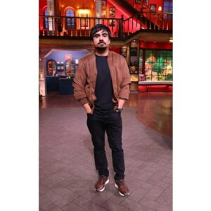 Ashish Verma Instagram - What a fun evening at The Kapil Sharma show...with team #thewhistleblower ❤️
@kapilsharma @ravikishann @sonalikul @iamankittasharma @sachinskhedekar 
@sonytvofficial @sonylivindia

Styled by- @pranalsaid 😘