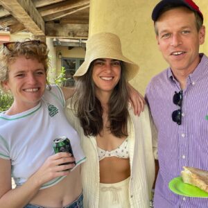 Ashley Bell Instagram - Sun, pool, frambz, fam, babies, dogs, a swarm of bees! Heaven! 🐝 🍰 🏊‍♀️ ☀️🍉@groundlingssundayco Memorial Day hang and the start of summer!!! Dreambz 🥰  #memorialday #brokenforks #hattie #jude! #erinberry #gabbiewasatahorrormarathon