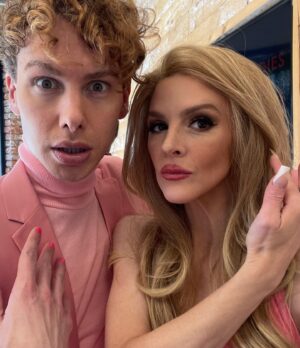 Ashley Bell Instagram - THIS COMPANY!!!! SELLING SUNDAY here we go!!!! 🩷🔑💵💵🩷🌇 (Also documented, a girl who does not want to get out of her costume.) #sundaycompany #losangeles #sellingsunday