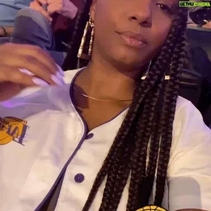 Ashley Calloway - 0.9K Likes - 💙💙✌🏾