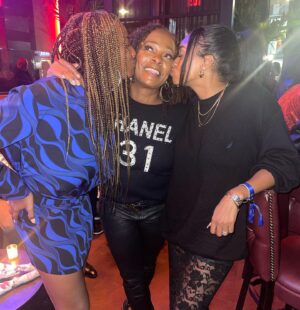 Ashley Calloway Instagram - Life Lately☺️

NYC was a vibe🔥
Gaven & I are Godparents🤣
Sister vibes always in effect💁🏾‍♀️
Moderated a TV panel❤️
Mama is on Broadway🥰
Strike over & RAP SH*T is back🙌🏾
Best time with family & friends💕
ColorCreative Productions🎬
