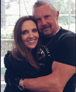 Ashley Laurence Instagram - Wishing @kanehodderkills a very happy birthday! 🍰🎈

. 

. 

. 

#horrormovies #horrorclub #horrorfilm #horrorfilms #horrormovie #horrormovies #horrorgeek #christmas  #horrorjunkie #horrorfan #horrorfans #horrorlife #horrorgram #instahorror #horrorfamily #horrorobsessed #ilovehorror #horrorfam #horrorlover #horror #hellraiser