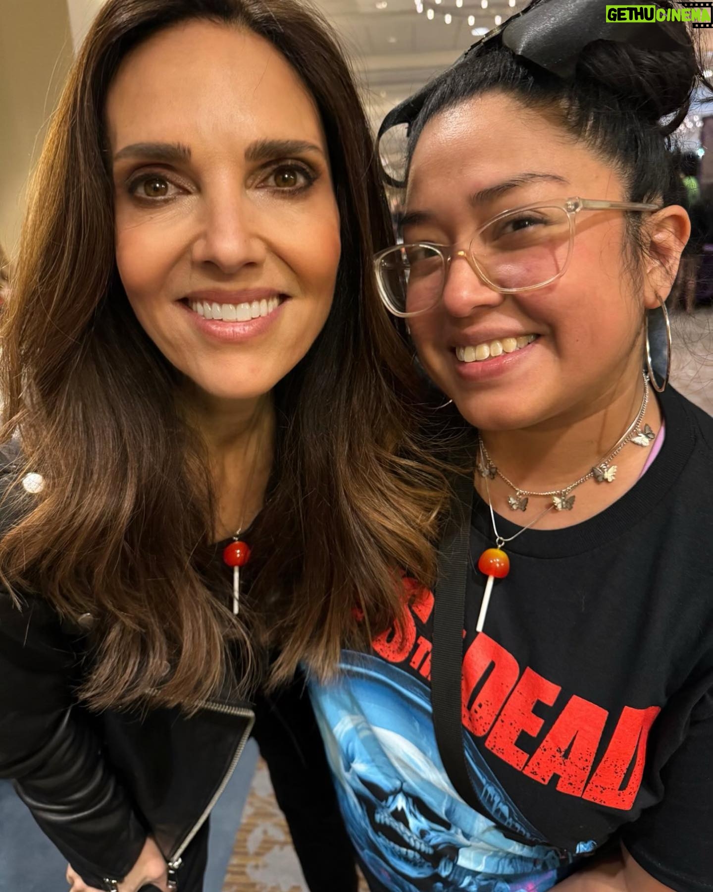 Ashley Laurence - 1.5K Likes - Lollipop gangstas @daysofthedeadhorrorcon Chicago 🍭🎉