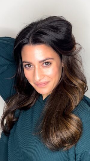 Ashley Reyes Instagram - There’s nothing like that feeling of getting @GreatLengthsUSA #HairExtensions for the first time – @ReyesAshleyReyes

One of my favorite things about specializing in this process is witnessing the transformation that takes place both externally and internally ✨⚡️⭐️