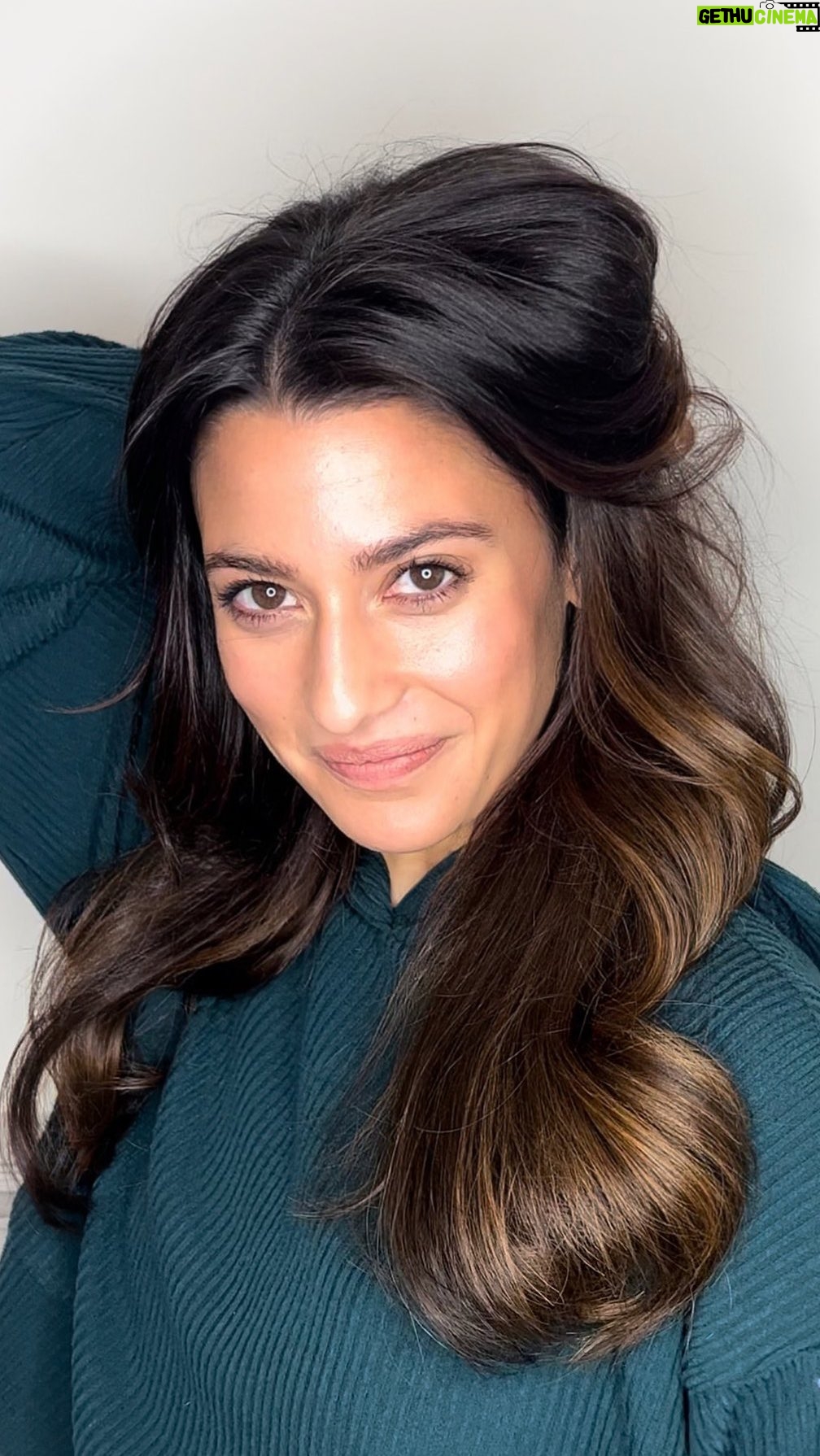 Ashley Reyes - 693 Likes - There’s nothing like that feeling of getting @GreatLengthsUSA #HairExtensions for the first time – @ReyesAshleyReyes
One of my favorite things about specializing in this process is witnessing the transformation that takes place both externally and internally ✨⚡️⭐️