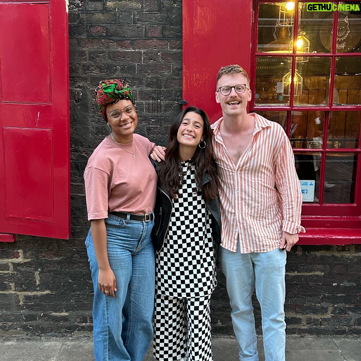 Ashley Reyes - 3 Likes - Big ol’ London dumpy ❤️