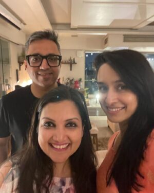Ashneer Grover Instagram - Super fun time with @shraddhakapoor . What a super friendly and charming star !! Thanks for hosting us !