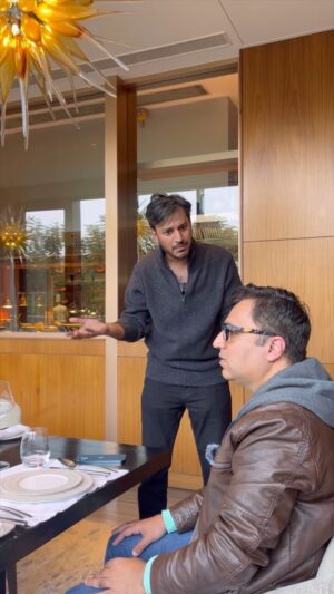 Ashneer Grover Instagram - dekh lo, aise karte hain ameer girlfriend ke gharwale rishte ki baat
.
#rjashishsharma #girlfriend #ashneergrover #comedy