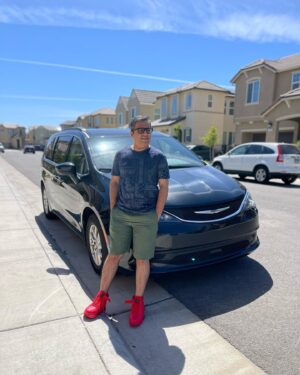 Ashneer Grover Instagram - Back to my favourite summer place - California ! Let’s shake things up a bit ;)