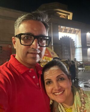 Ashneer Grover Instagram - Saturday night out at Kashi Vishwanath Temple . Amazing temple and chants of Shayana Aarti transcend you to another world ! Great work by @narendramodi government to beautify and organise the complex . #varanasi #kashi #banaras