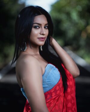 Ashvini Instagram - See it all as easy,

And so it must become.
 -the universe 🤍