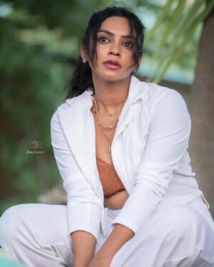 Ashvini Instagram - In frame : @thisis_ashvini 
MUA : @keerthana_makeoverartisty 
Click by : @vijaymonteiro 
Location : @kaadgal_resort 

#beauty #beautiful #beautifullgirls #cute #cutegirl #sweetgirl #kannadaactress #kannadaserialactress #karnatakaactress #karnatakaphotographers #karnatakagirls #karnatakacelebrity #kannadacelebrities #kannadacelebritiesphoto #udayatvkannada #serialactress #fashionphotographer #celebrityphotographer #kannadaphotographers #kannadaphotography #ashvini