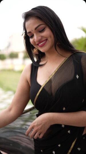 Ashwini Sree Instagram - Black saree’s never goes wrong🥰♥️😍 

#black #saree #sareelove #sareefashion #sareelover #sareelovers #sareeindia #sareecollection #sareeaddict #trendingreels #trending #reelsinstagram #reels #smile #dimple #cute #blacksaree #blacksareelove #ashwini #tollywood #actress #bigboss #bigboss7 #ashu #tflers #explore