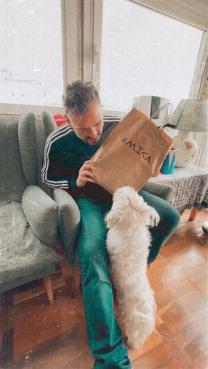Asier Etxeandia Instagram - El #unboxing de 

@ameka_brand & @sbethancourtstudio 

By @asieretxeandia 

Gracias!!!