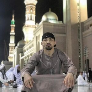 Askar Askarov Instagram - Поздравляю всех Мусульман с праздником Ураза-Байрам. Пусть Всевышний примет и приумножит, ваши посты и благие деяния.
-
Eid Mubarak my Brothers and Sisters around the World 🌎🤲