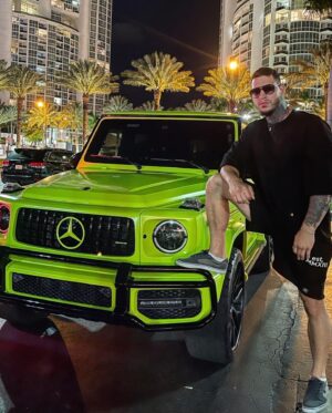 Askar Mozharov Instagram - Красиво жить не запретишь 😀#miami #miamirentcars #florida #sunnyislesbeach