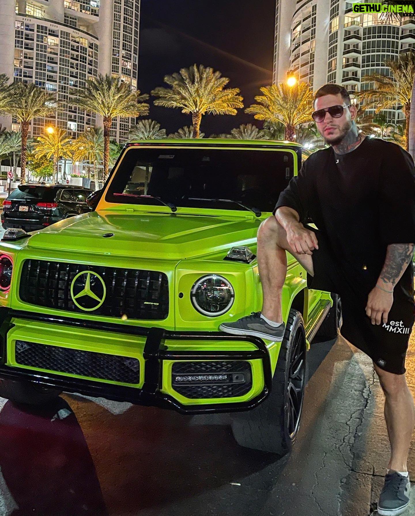 Askar Mozharov - 3.3K Likes - Красиво жить не запретишь 😀#miami #miamirentcars #florida #sunnyislesbeach