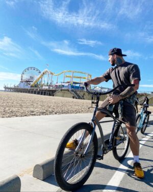 Askar Mozharov Instagram - Enjoy 🌞#santamonica #losangeles #california