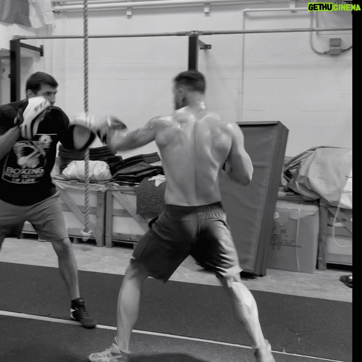 Askar Mozharov - 3.4K Likes - Keep work !✊👊🏻#byb #маями #odessa #losangeles #mma #boxing #florida #sports @autodoc_autoparts