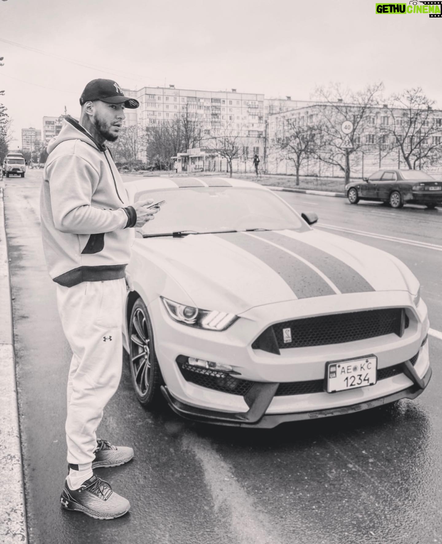 Askar Mozharov - 2.3K Likes - Yellow 👑Ponny