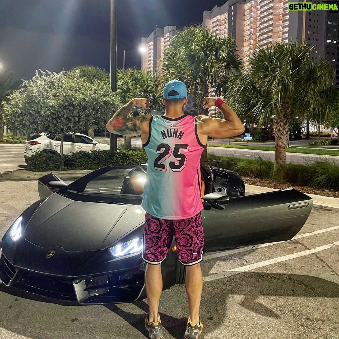 Askar Mozharov - 2.9K Likes -