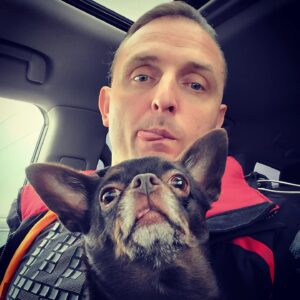 Askold Zapashnyy Instagram - 🇷🇺 Есть два извечных вопроса, на которые мы не находим однозначные ответы: 1. Что было раньше - курица или яйцо? 2. Животное похоже на своего хозяина, или наоборот? Ваше мнение?
🇬🇧 There are two eternal questions to which we do not find unambiguous answers: 1. What happened before - chicken or egg? 2. Does the animal look like its owner, or vice versa? Your opinion?
#вечныйспор #ктонакогопохож #аскольд #запашный #мояафина #этолюбовь #собакамечты #dispute #whoiswho #askold #zapashny #myathena #dreamdog #itslove