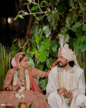 Asmita Sood Instagram - “Be foolishly in love,because love is all there is.” ♥️ 
Outfit : @rimpleandharpreet 
Jewellery : @raabtabyrahul 
MUA : @chandnisinghstudio 
Photographer : @epicstories.in 
Wedding Planner : @mpirevents 
#chasingsunsetsforever #foreverandbeyond #infinitelove #mrandmrs #love