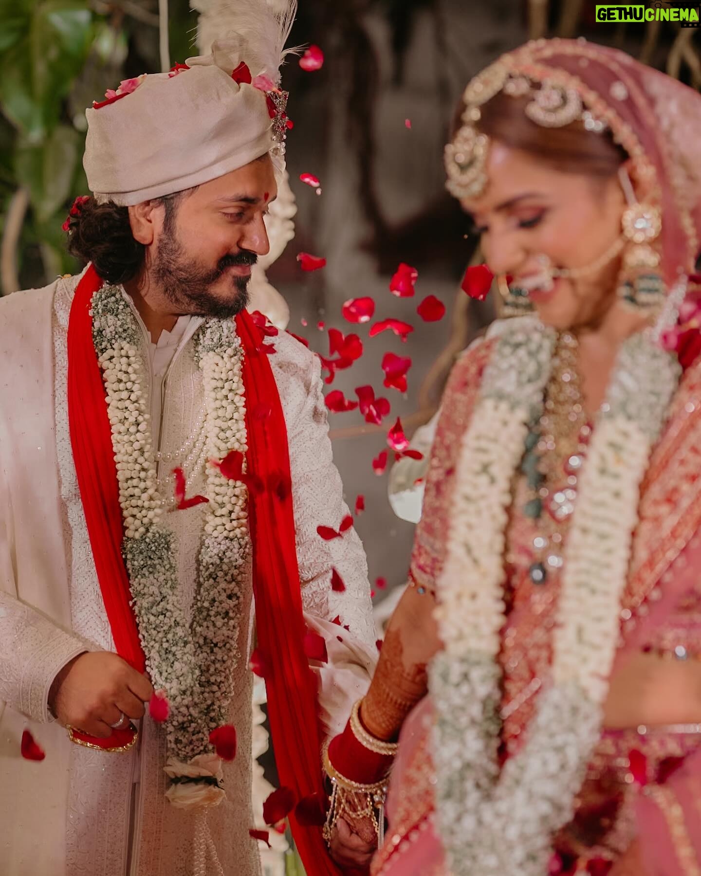 Asmita Sood - 15.5K Likes - “Be foolishly in love,because love is all there is.” ♥️
Outfit : @rimpleandharpreet
Jewellery : @raabtabyrahul
MUA : @chandnisinghstudio
Photographer : @epicstories.in
Wedding Planner : @mpirevents
#chasingsunsetsforever #foreverandbeyond #infinitelove #mrandmrs #love