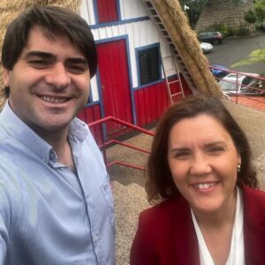 Assunção Cristas Instagram - Bom estar na Madeira! Vou partilhar a minha visão sobre sustentabilidade e agricultura no contexto do 1° Festival Agrícola e Repentista da Madeira, iniciativa do Presidente da Câmara de Santana, Dinarte Fernandes.
