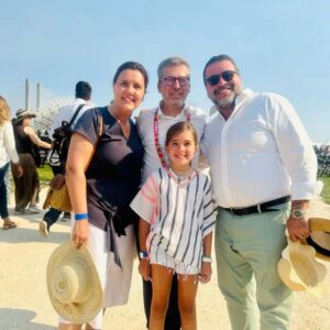 Assunção Cristas Instagram - Belo encontro à chegada do Parque Tejo, hoje Parque da Graça. Obrigada Carlos e Câmara de Lisboa por esta organização extraordinária! #JMJ23 #Lisboa