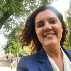 Assunção Cristas Instagram - A dar as boas-vindas aos novos mestrandos! Be welcome! #NOVASchoolofLaw #DireitodoMar