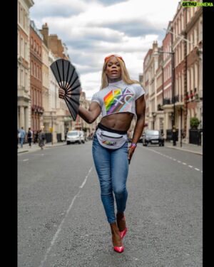Asttina Mandella Instagram - It’s time for all us Colour Warriors to Unite as London Pride is Upon Us! Wishing everyone a fabulous and wonderful Pride! 🏳️‍🌈🏳️‍⚧️ 

Last year I had the Pleasure to work with @playstationuk for @prideinlondon! And she back again this year, channeling a special iconic PlayStation Character.

HAPPY LONDON PRIDE!! #londonpride #prideinlondon #lgbtq #playstation #gaymers