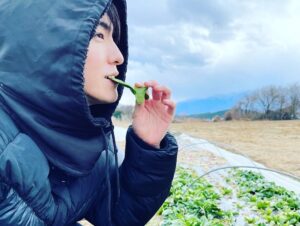 Asuka Kudo Instagram - この前の年末に来たお客様はこの方でした😏
@maeda.gouki ＃前田公輝

初めて友達と年末過ごした笑
最高に素敵な時間をいつもありがとう☺️
とりあえず一つ言いたい。
俺より写り良すぎなのよ😑笑
やめてもらっていいですか🙄

#前田公輝
#年末