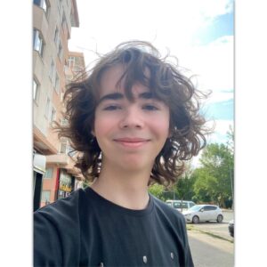 Ata Berk Mutlu Instagram - Hoşçakalın güzel gözlüklerim… Her şey için teşekkür ederim. 😉😉 Ama artık gözlüksüzüm. 👋
